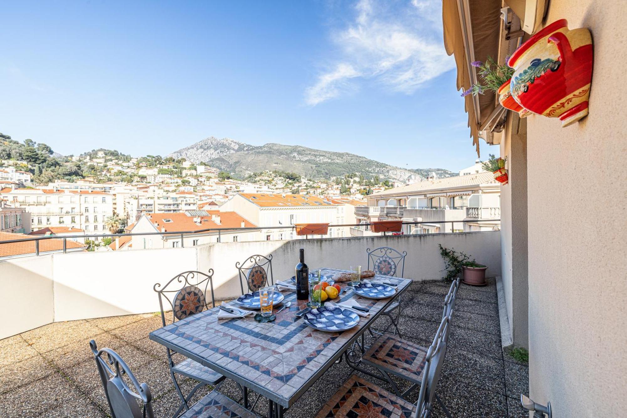 Victoria Bergamote Attic - Happy Rentals Menton Exterior photo